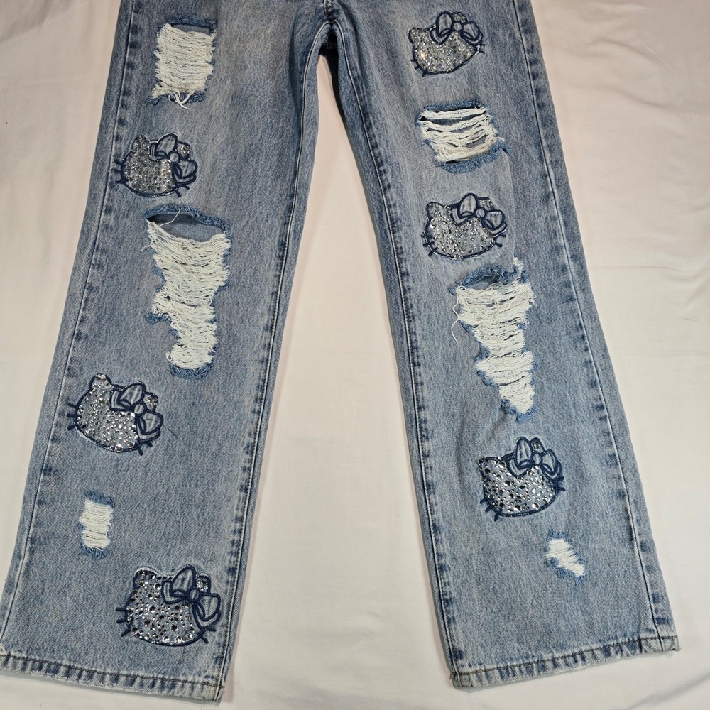 Forever 21 Hello Kitty Distressed Rhinestone Straight Leg Jeans Light Wash 29 - Picture 10 of 16